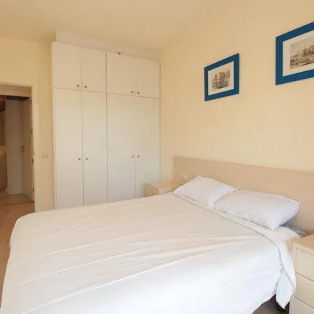 Apartment Boadella E