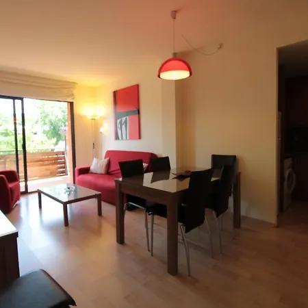 Boadella E Apartment *